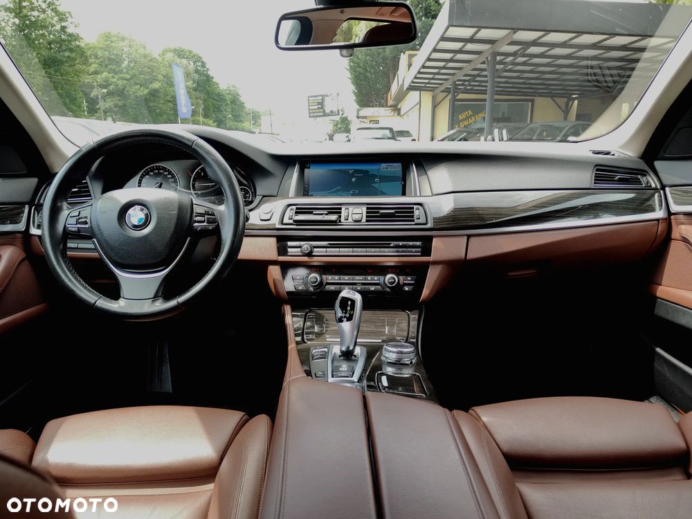BMW Seria 5 520d Luxury Line - 14