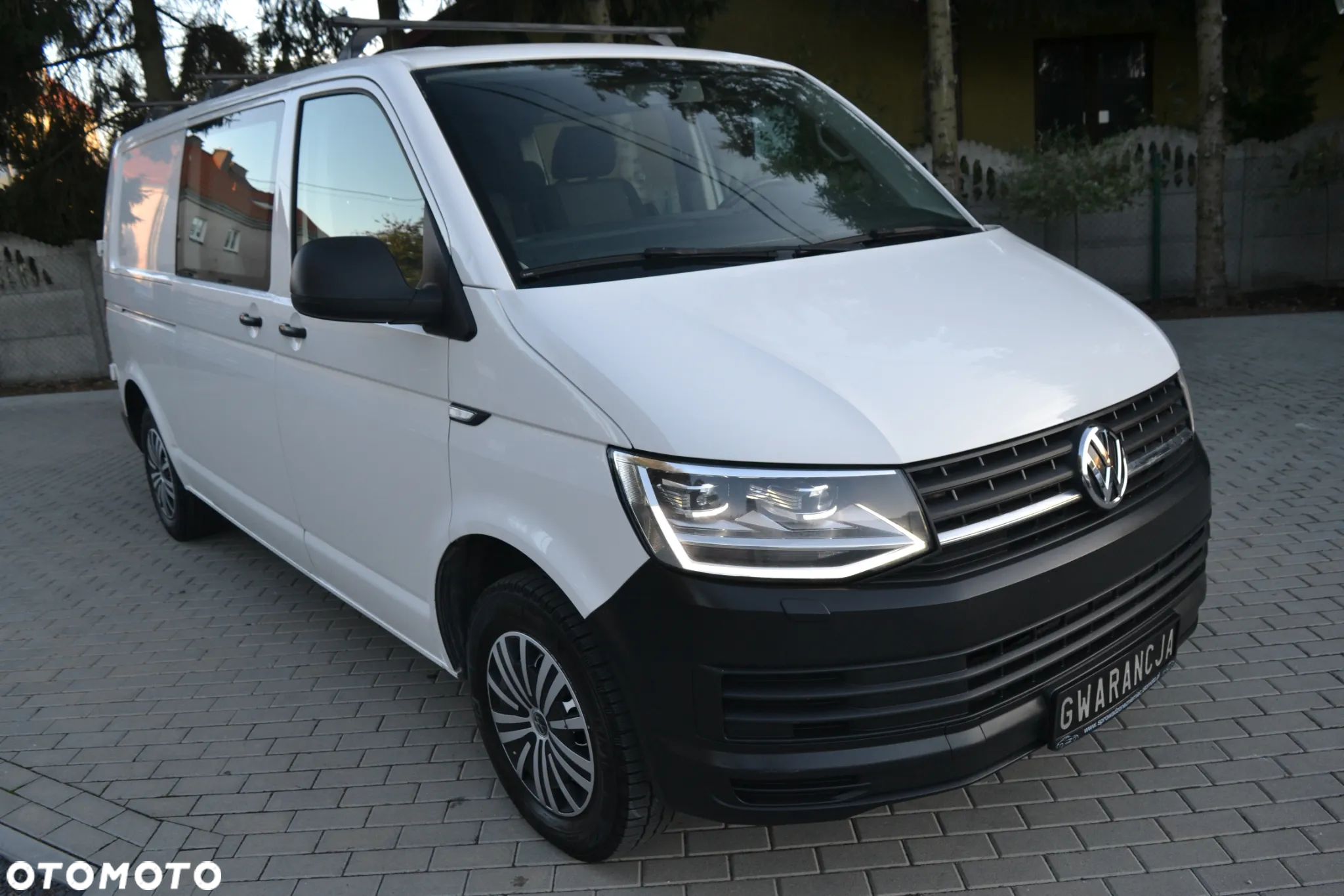 Volkswagen Transporter - 1