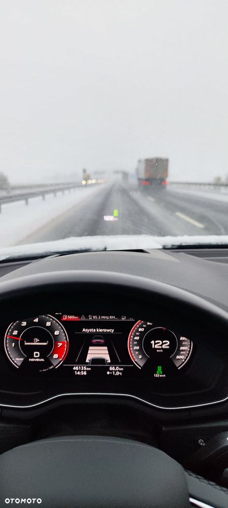 Audi A4 Avant 45 TFSI quattro S tronic S line - 2