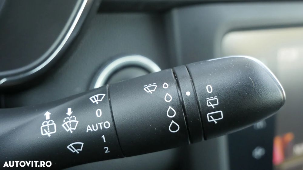Renault Kadjar TCe 160 EDC GPF BLACK EDITION - 17