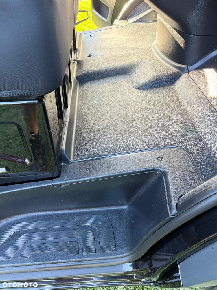 Mercedes-Benz Sprinter - 12