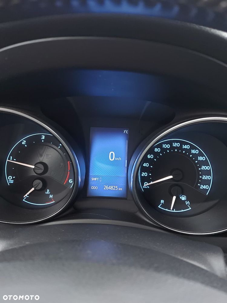 Toyota Auris 1.6 D-4D Premium - 8