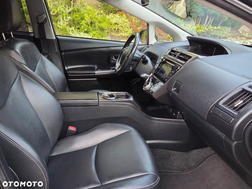 Toyota Prius+ (Hybrid) Executive - 22