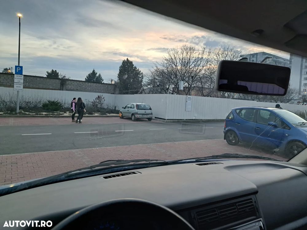 Volkswagen Multivan - 18