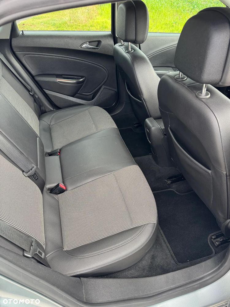 Opel Astra 1.4 Turbo Cosmo - 18