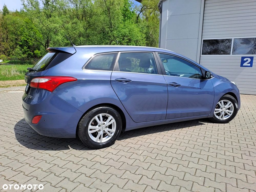 Hyundai i30 1.6 Premium - 8