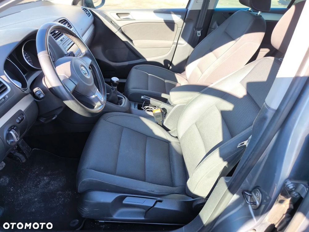 Volkswagen Golf - 5