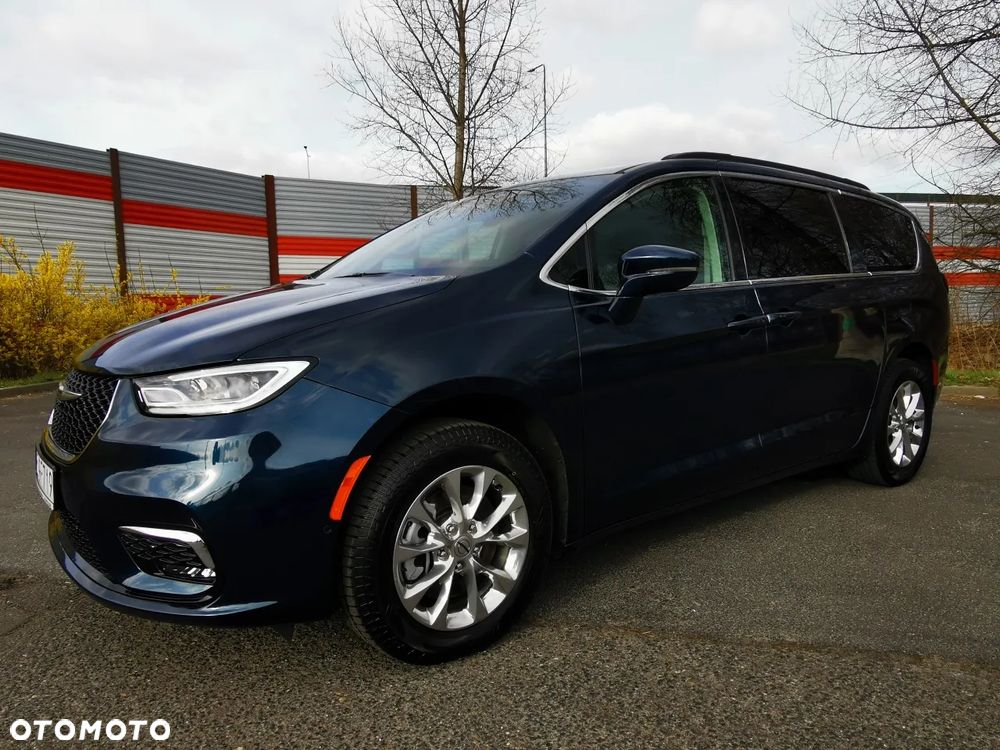 Chrysler Pacifica - 15