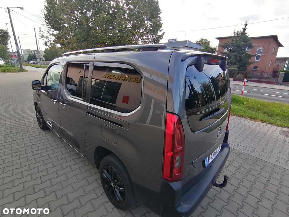 Citroën Berlingo XL 7-Sitzer PureTech 130 EAT8 FEEL - 16