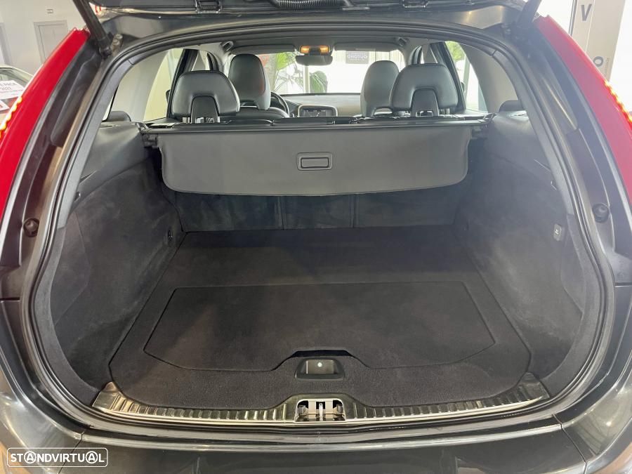 Volvo XC 60 2.0 D4 Summum Geartronic - 32