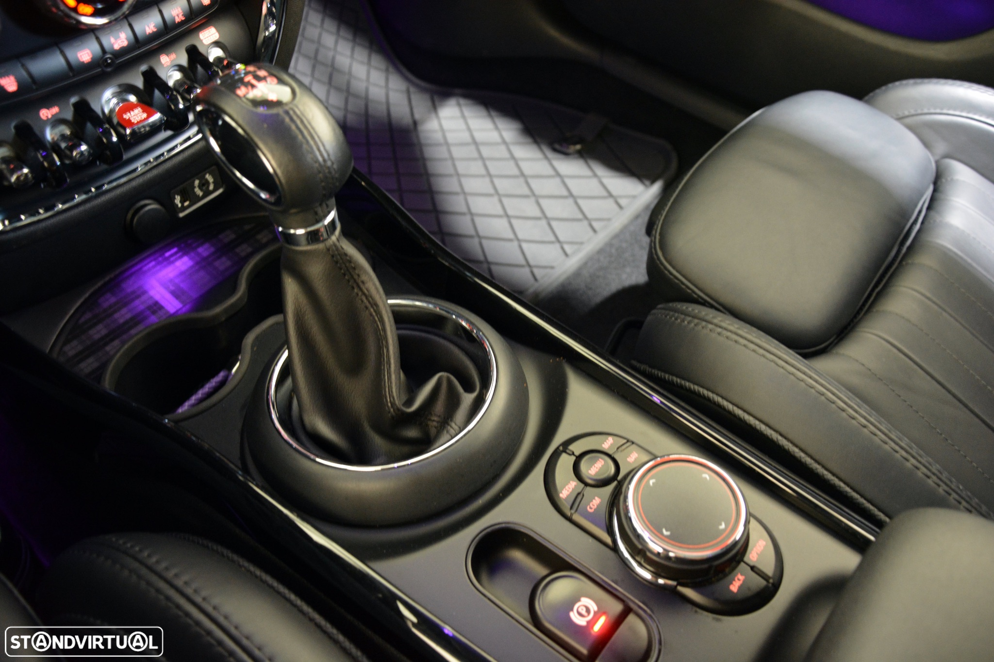 MINI Clubman Cooper D Aut. JCW - 23