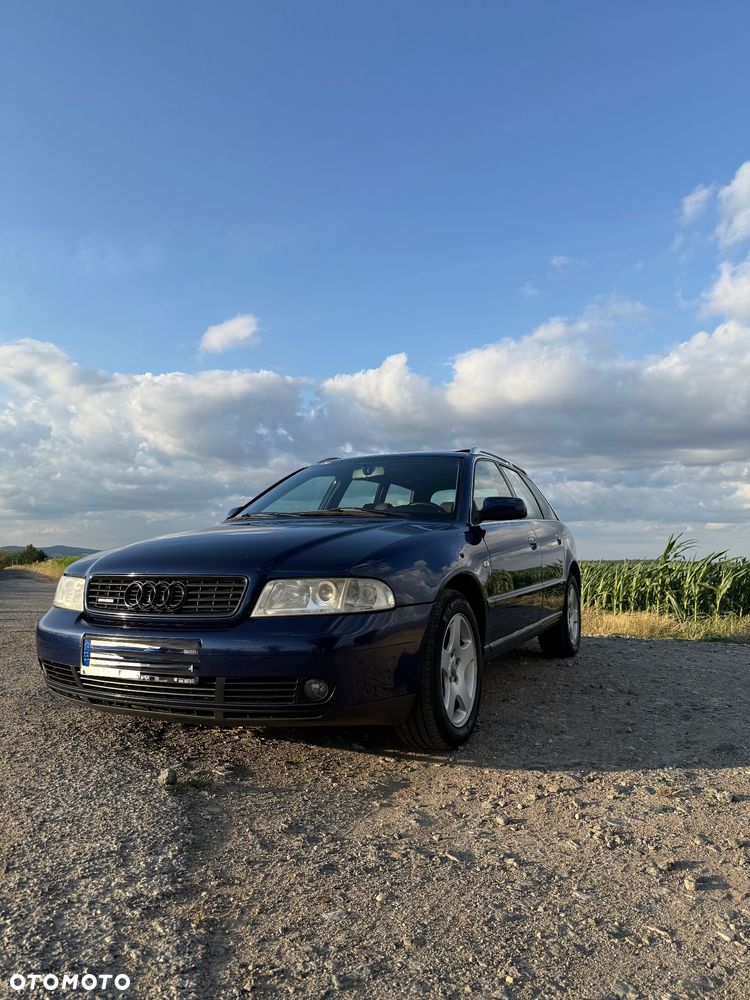 Audi A4 Avant - 1
