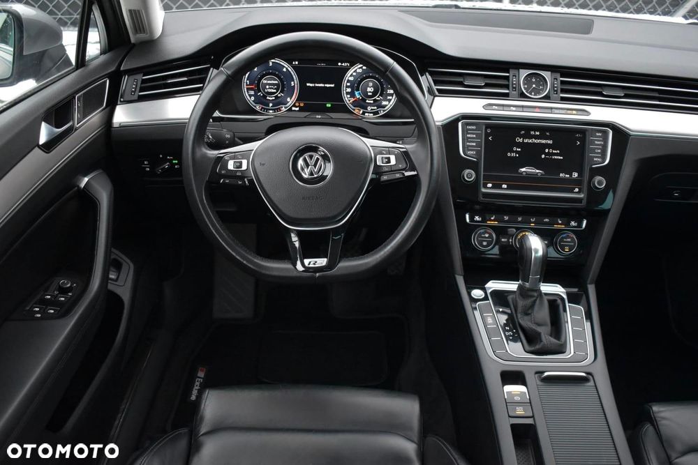 Volkswagen Passat 2.0 TDI DSG BlueMotion Technology R-Line - 15