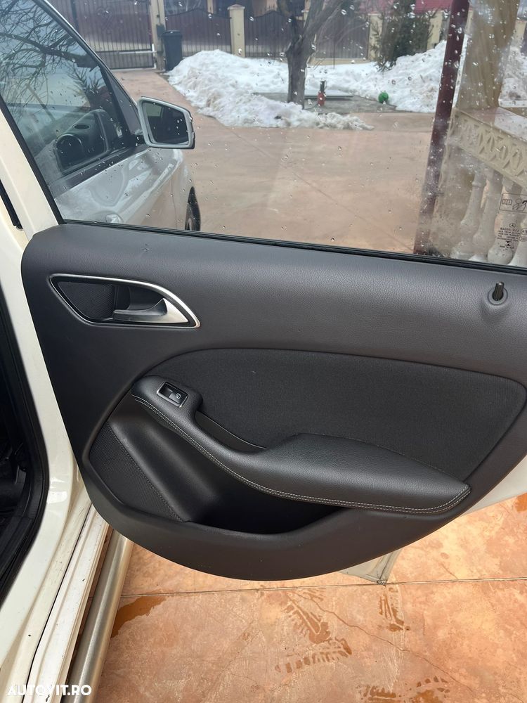 Mercedes-Benz B 220 d 7G-DCT - 13