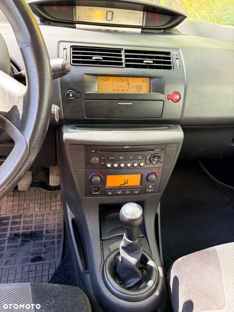 Citroën C4 1.6 HDi SX - 17
