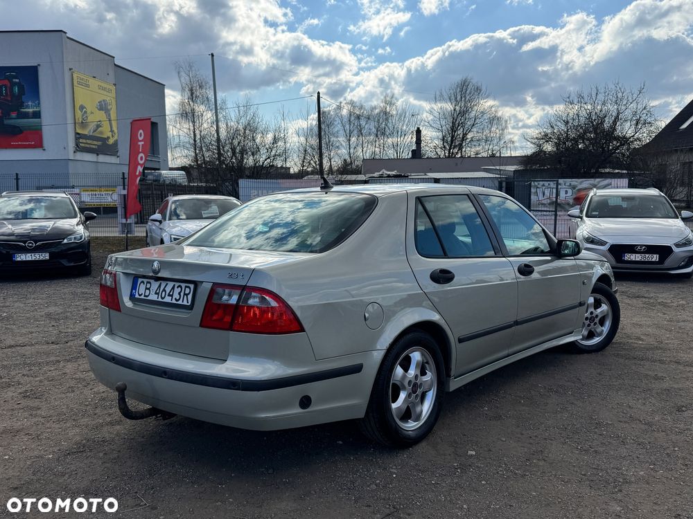 Saab 9-5 2.3T Linear Griffin Edition - 13