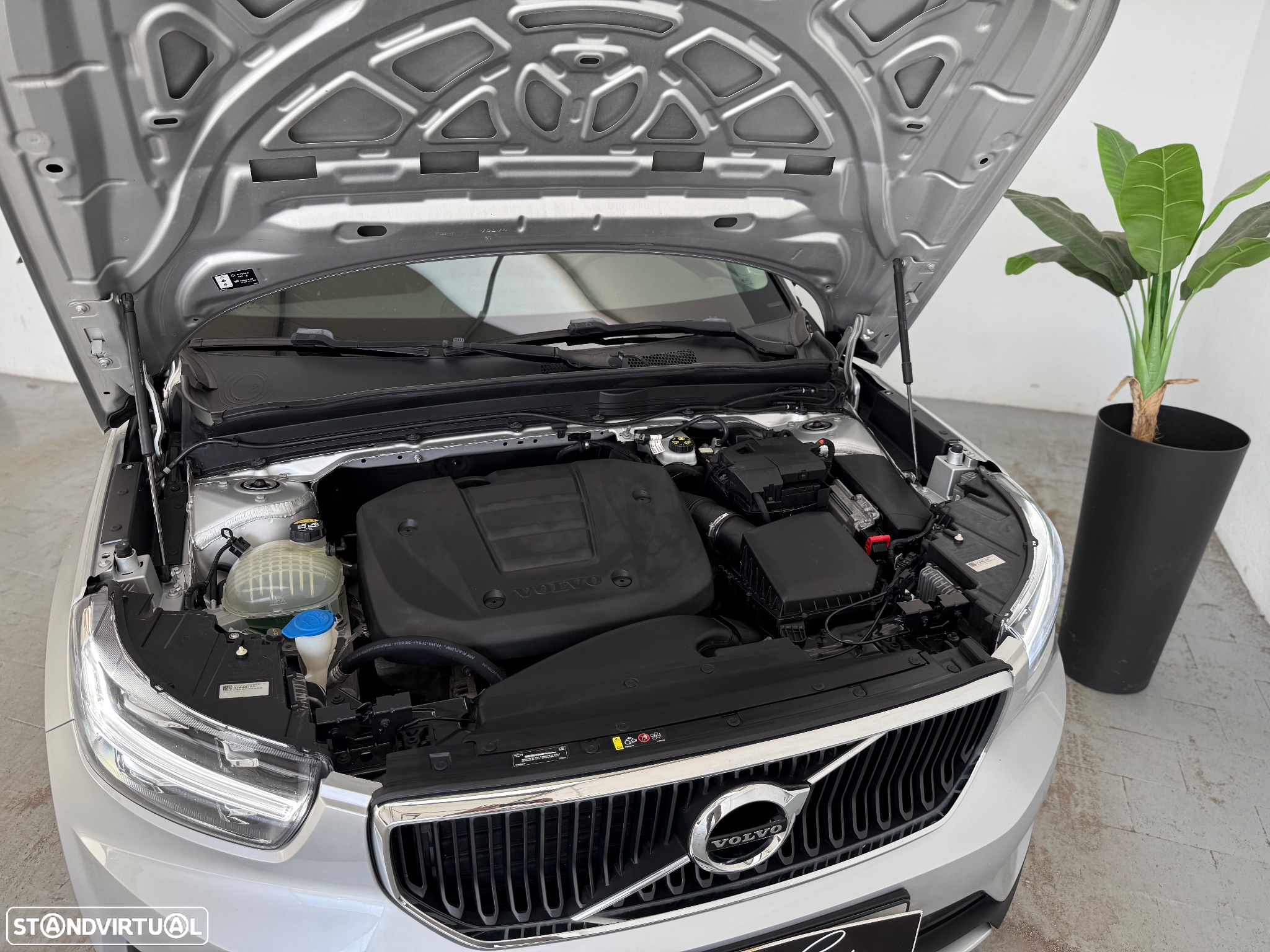 Volvo XC 40 1.5 T3 Momentum Tech Edition - 26