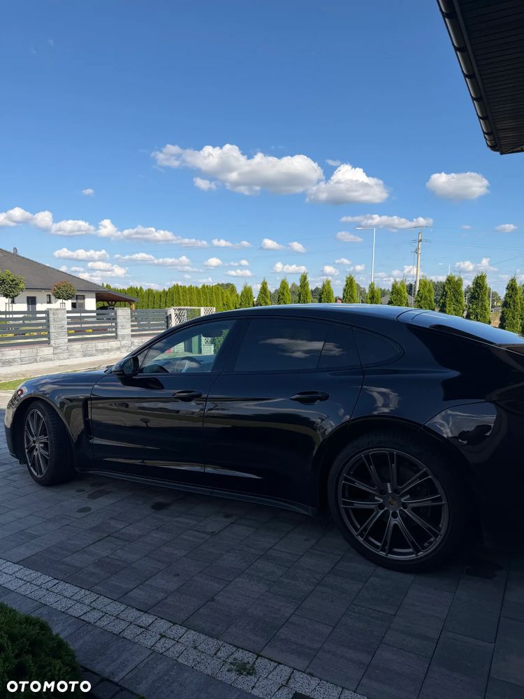 Porsche Panamera 4 - 24