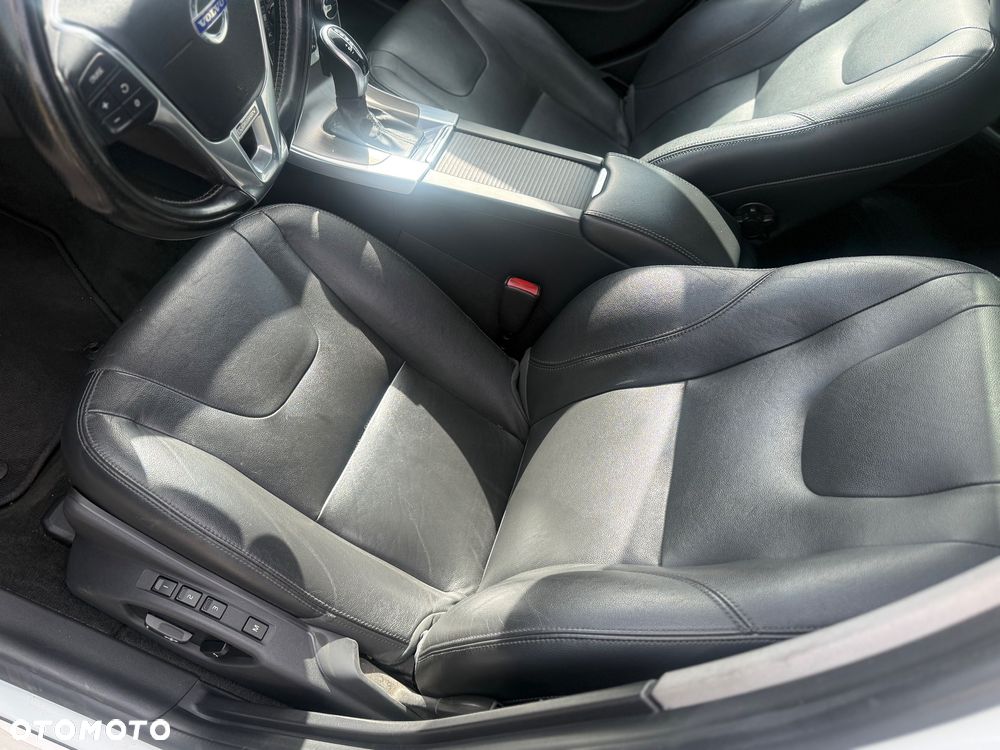 Volvo S60 T5 Geartronic RDesign - 10