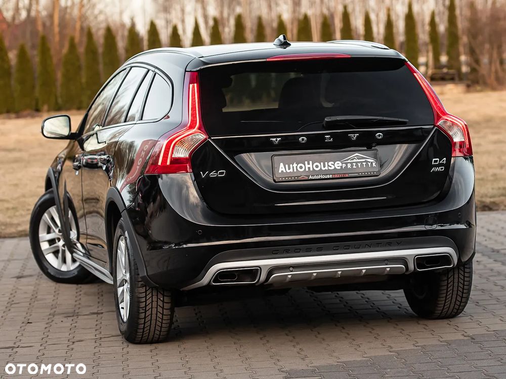 Volvo V60 Cross Country - 8