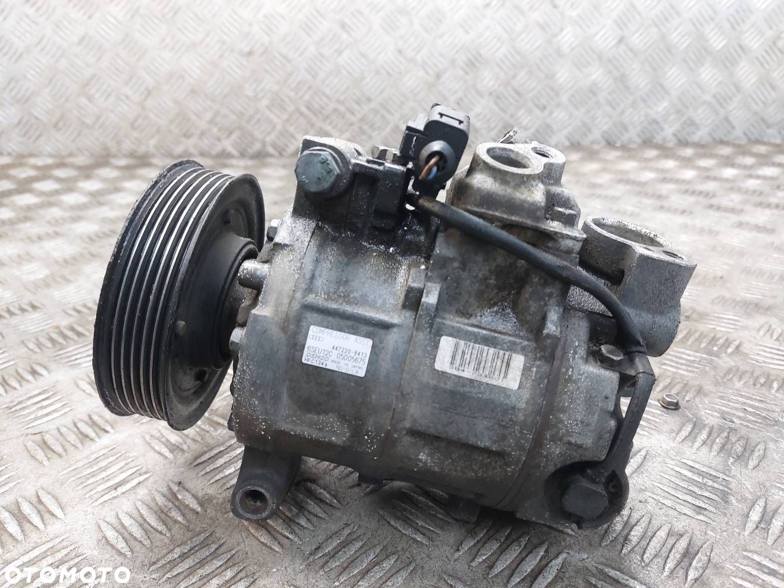 SPRĘŻARKA KLIMATYZACJI USZKODZONY AUDI A4 B6 1.8 T 447220-8413 - 1