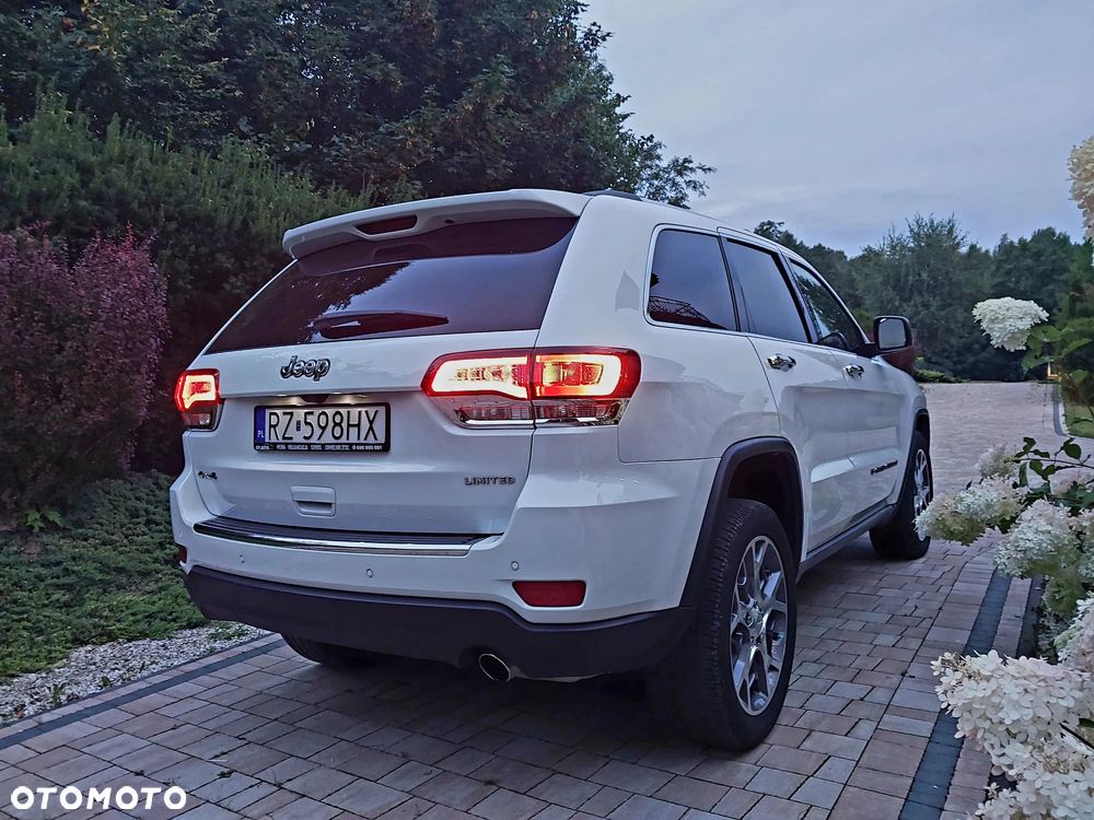 Jeep Grand Cherokee - 17