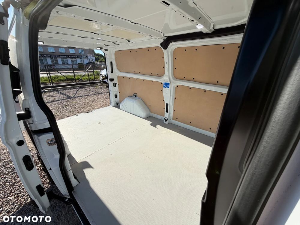 Ford TRANSIT CUSTOM VAN 300L MODEL L2H1 Long VAT-1 Cięż. 3 osobowy SILNIK 2.0 130KM Euro-6 DUŻA ŁADOWNOŚĆ 1086kg DMC 3000kg Homologacja na hak 2800kg ZABUDOWA PAKI! Niski przebieg TYLKO 93tys.km! - 18