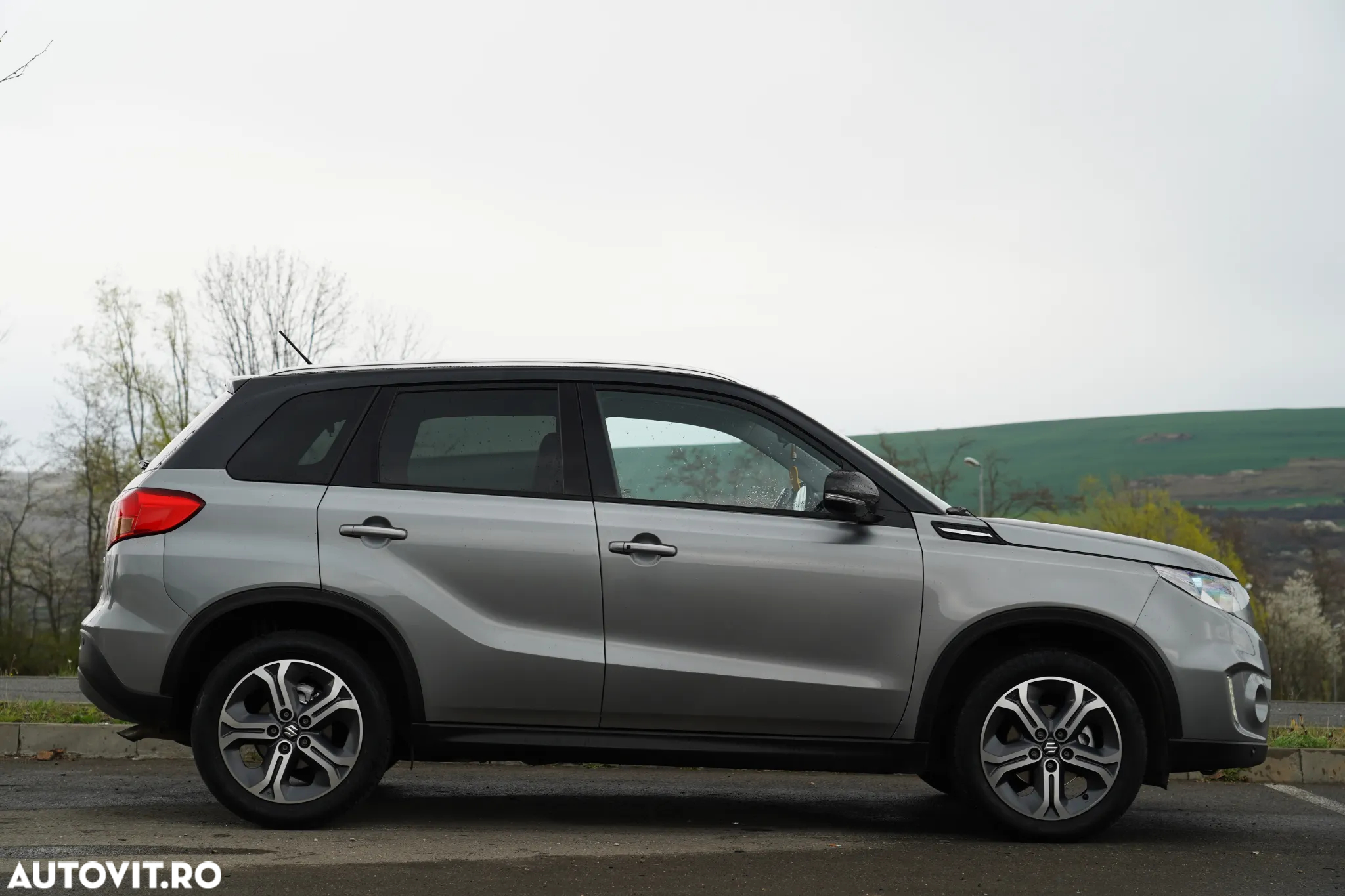 Suzuki Vitara 1.6 DDIS 4X4 Luxus - 18