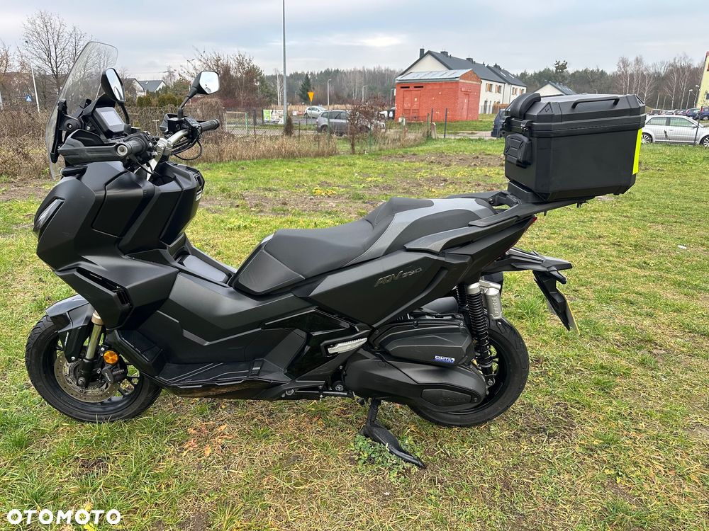 Honda ADV350 - 1
