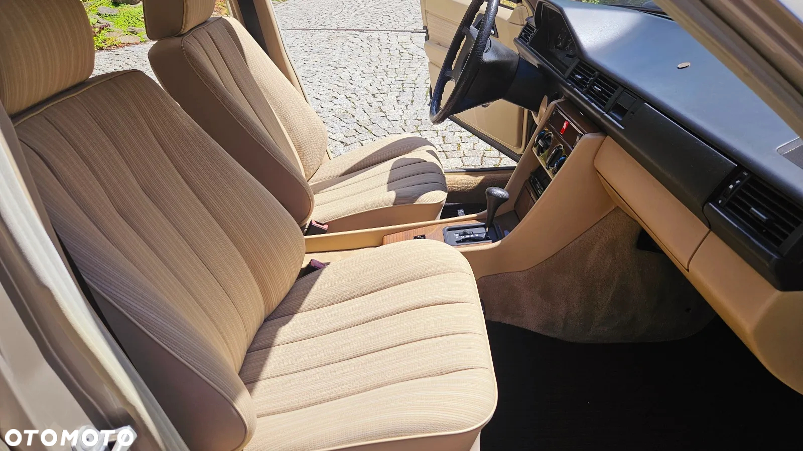 Mercedes-Benz W124 (1984-1993) - 26