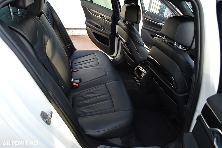 BMW Seria 7 730d - 22