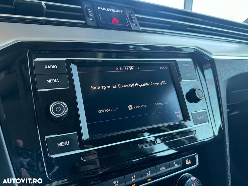 Volkswagen Passat 2.0 TDI DSG Highline - 29