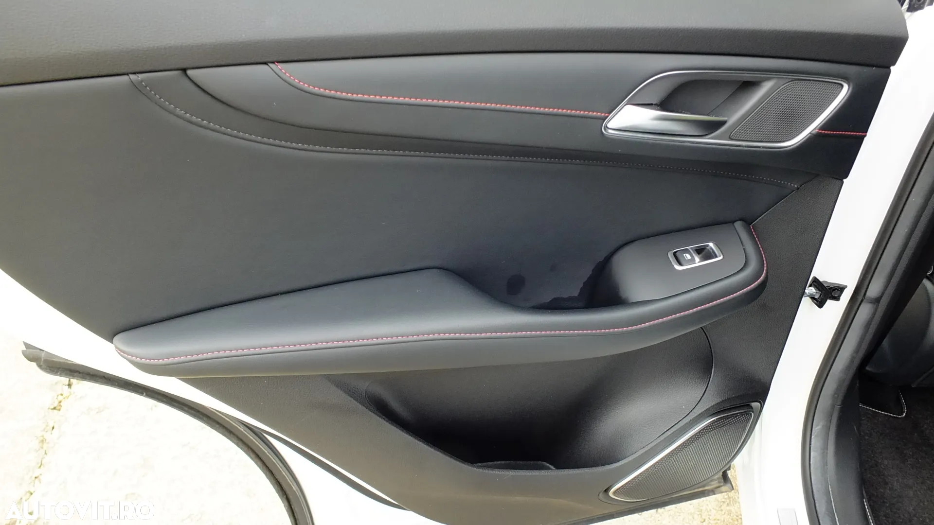 MG EHS 1.5 T-GDi AT PHEV Exclusive - 20
