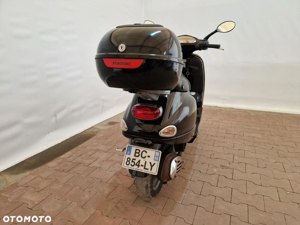 Piaggio Vespa - 5