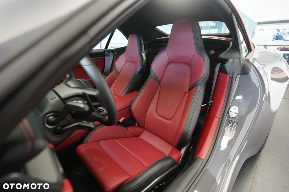 Porsche 911 Carrera S - 15