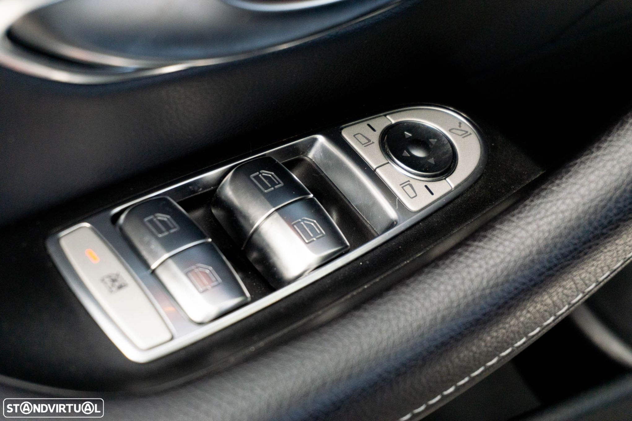 Mercedes-Benz E 300 de AMG Line - 35