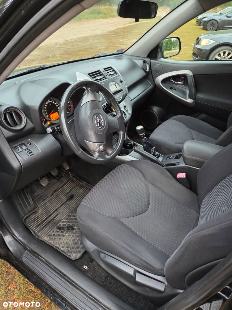 Toyota RAV4 2.2 D-4D Premium - 6