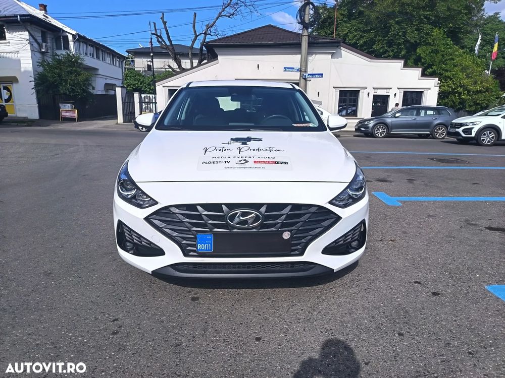 HYUNDAI i30 2023 — imagine 2