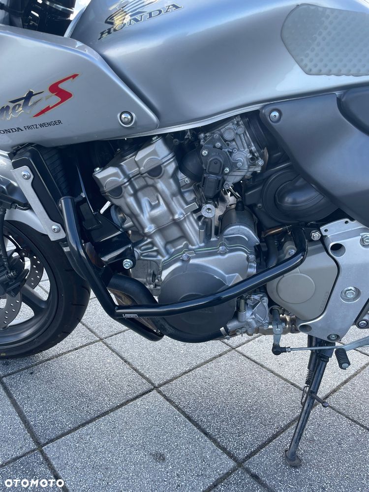Honda Hornet - 12