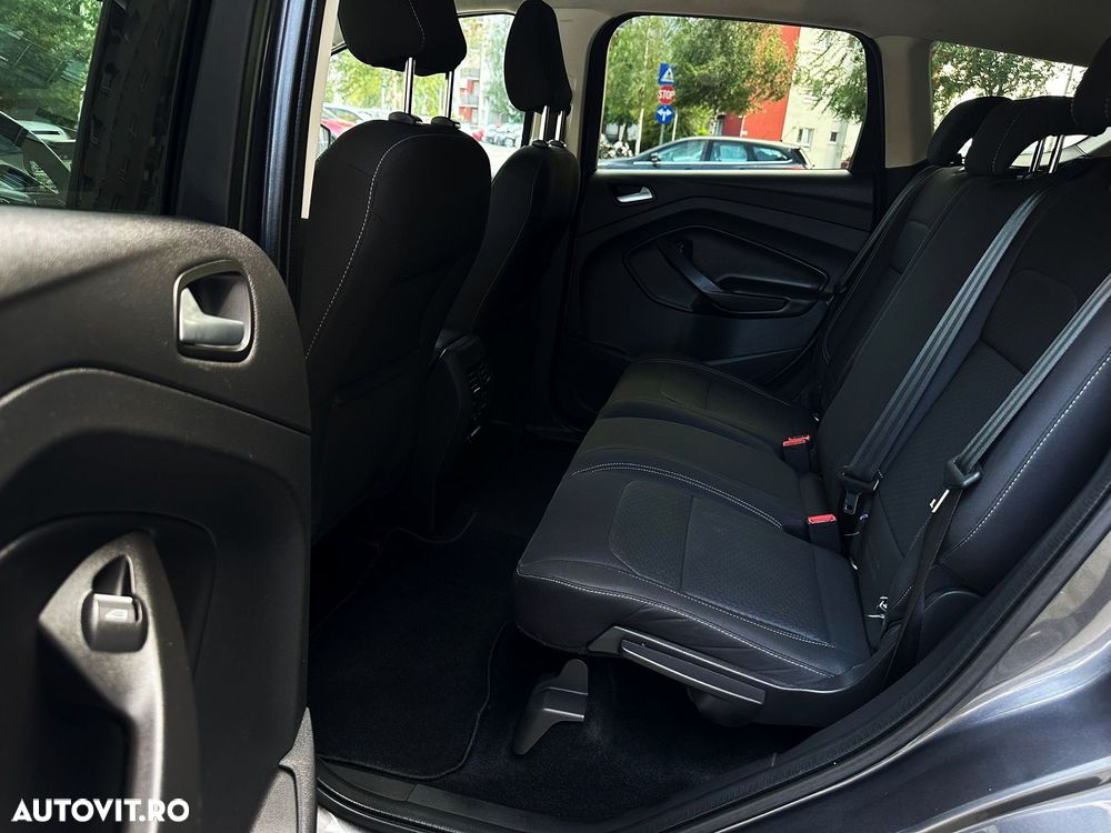 Ford Kuga 2.0 TDCi 4x4 Aut. Business Edition - 31
