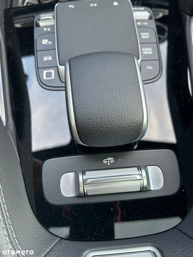 Mercedes-Benz GLS - 17