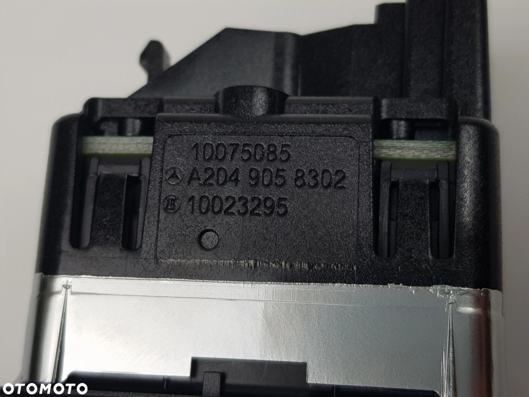 NOWY Przełącznik Panel sterowania bagażnika Mercedes x204 GLK A2049058302 - 7