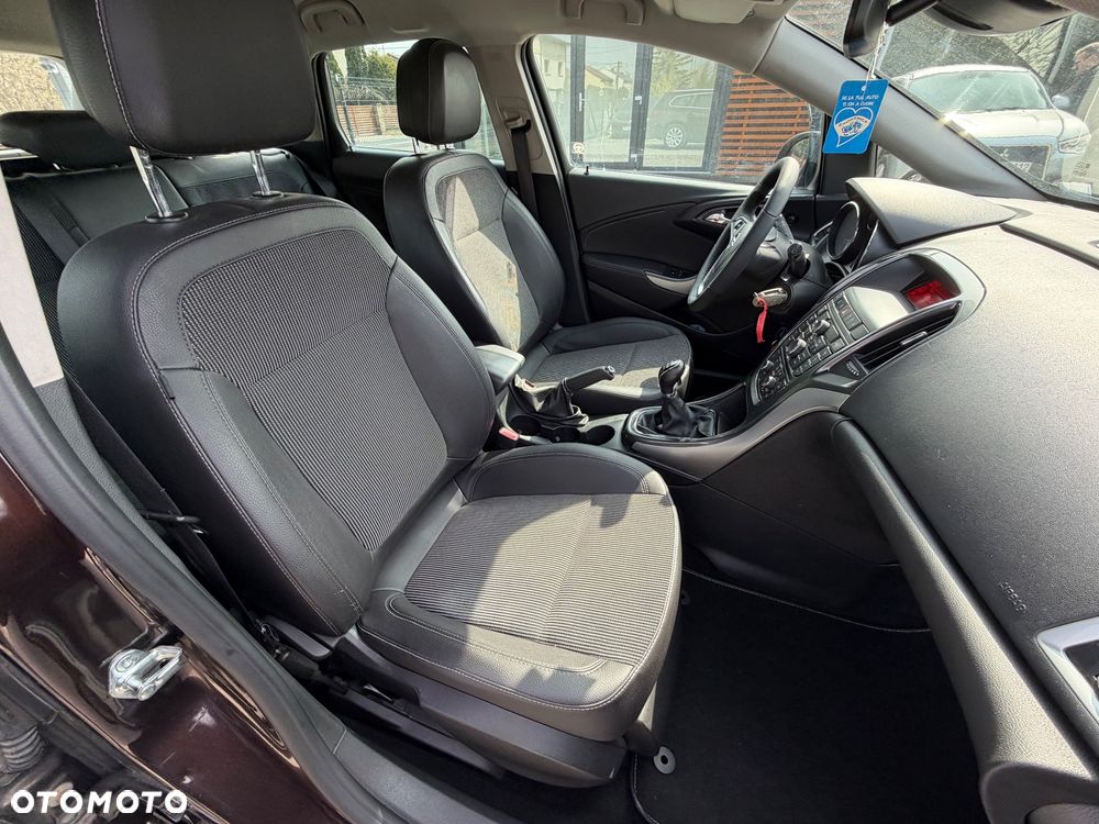 Opel Astra 1.4 Turbo - 36