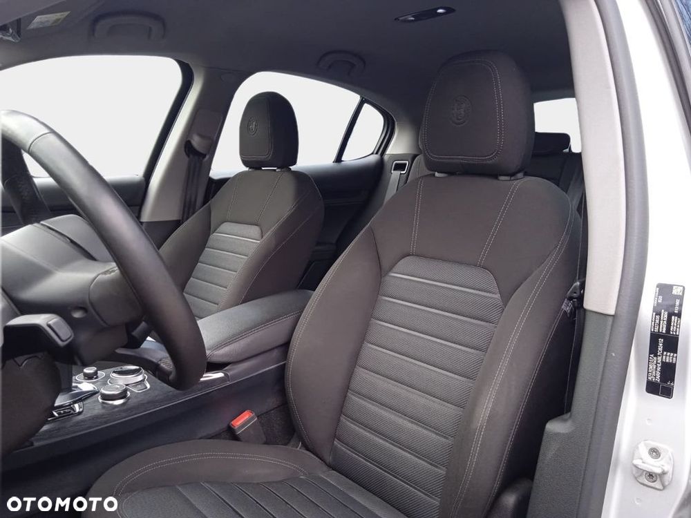 Alfa Romeo Stelvio 2.0 Turbo Business Q4 - 35