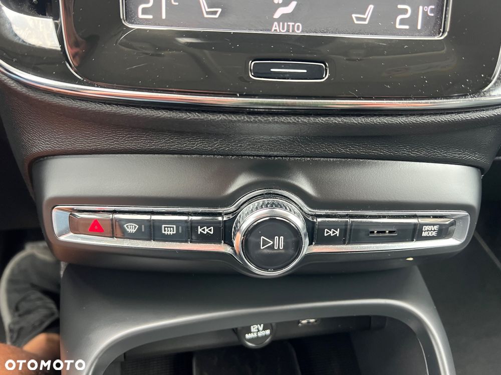 Volvo XC 40 D3 AWD R-Desgin - 36