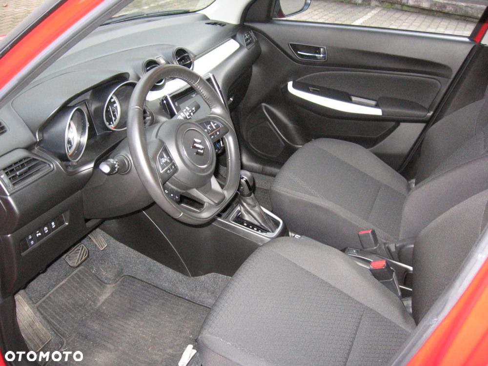 Suzuki Swift 1.2 Dualjet SHVS Premium Plus CVT - 7