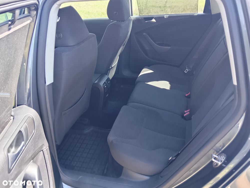 Volkswagen Passat 2.0 TSI Sportline - 15