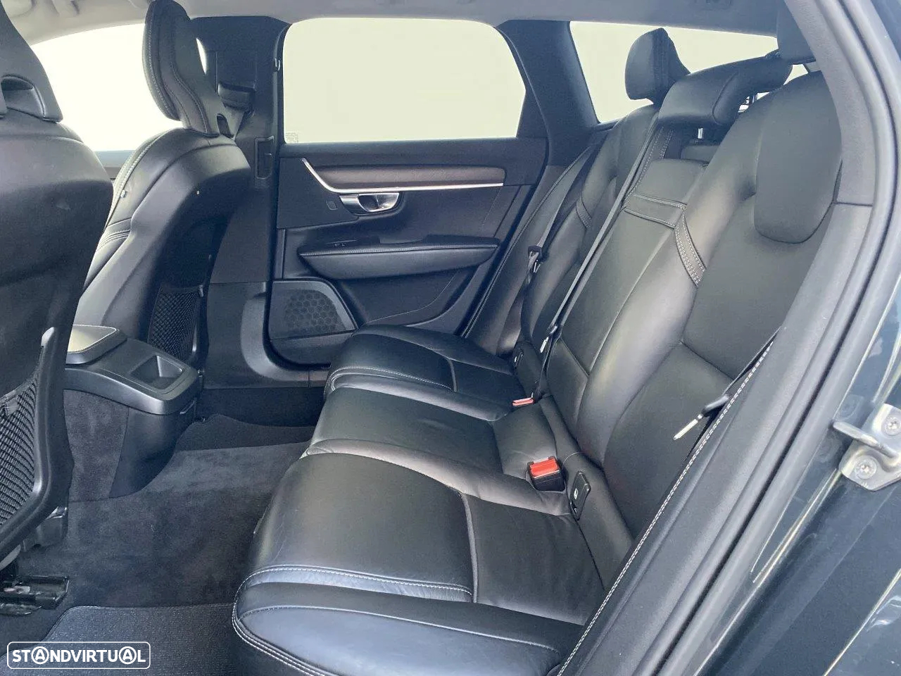 Volvo V90 Cross Country 2.0 D4 Pro AWD Geartronic - 8