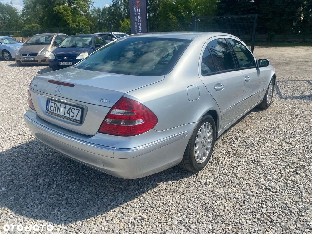 Mercedes-Benz Klasa E 220 CDI Automatik Elegance - 4
