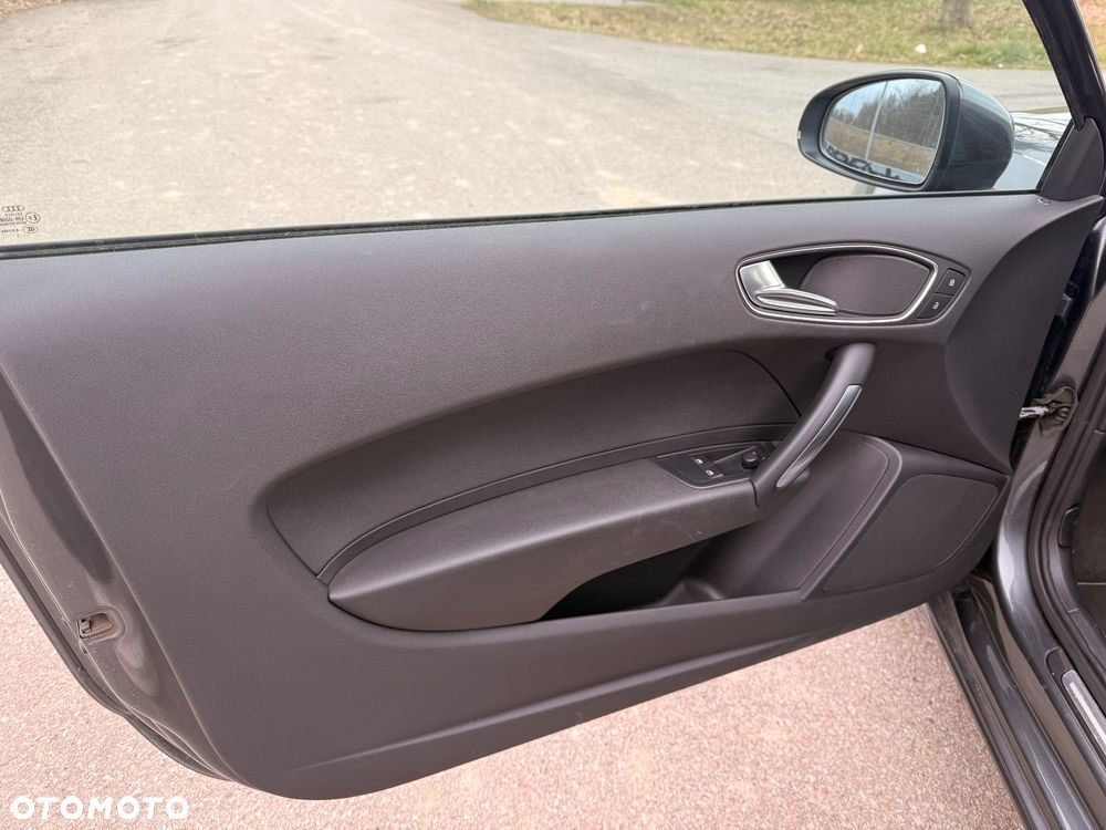 Audi A1 3-drzwiowe 1.6 TDI S line edition - 22